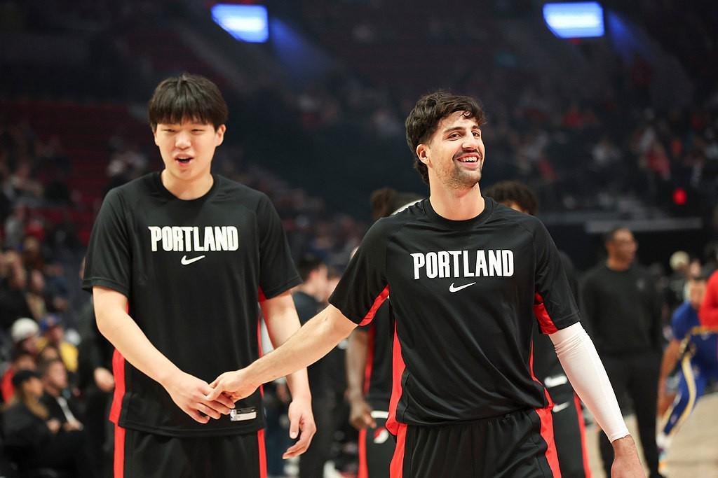 九游体育官网-开拓者赛季表现：42胜进入附加赛，场均失误17.3联盟最多